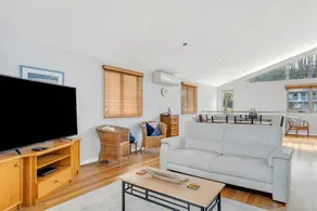 Fully equipped holiday apartment with BBQ & terrace | Close to the beach - Image 5