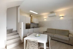 Holiday apartment with terrace, BBQ & garden - Image 4