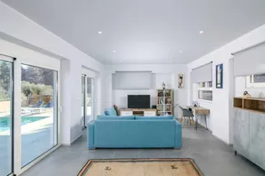 Fully equipped beautiful villa with terrace & private pool - Image 3