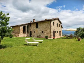 Flat with garden, barbecue & pool - Image 2
