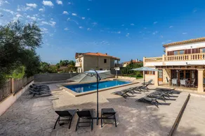 Agréable maison de vacances entièrement équipée avec jardin, terrasse et piscine privée - Image 3