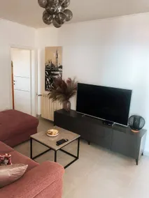 Agréable appartement de vacances entièrement équipé avec terrasse et barbecue | Vue jardin | Avec animaux autorisés - Image 4