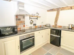 Cottage with garden - Image 5
