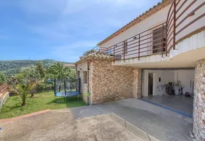 Fully equipped big villa with garden, BBQ & private pool | Pet-friendly - Image 5