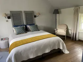 Villa con griglia, giardino e piscina - Image 3