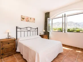Grande villa avec jacuzzi, jardin et terrasse | Vue montagne - Image 4