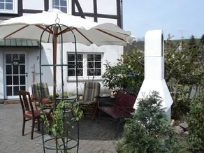 House with barbeque, fast internet & garden | Garden view | Suitable for remote work | Dogs allowed - Image 3