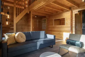 Chalet with terrace, pool & garden - Image 4