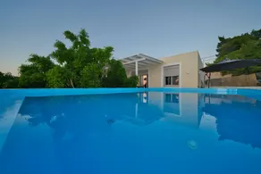Fully equipped pleasant flat with hot tub, private pool & terrace | Sea view | Pets are welcome - Image 2