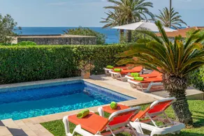 Villa with garden, barbecue & private pool - Image 2