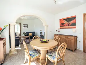 Kinderfreundliches Ferienhaus mit privatem Pool, Terrasse und Grill - Image 4