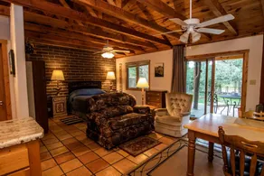 Charming Cabin Retreat: Fireplace and River Views in San Miguel County, NM - Image 2