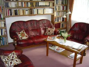 Flat with barbeque, garden & terrace - Image 2