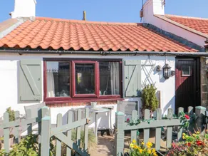 Cottage with garden - Image 3