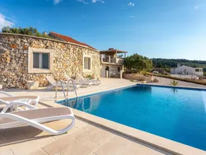Holiday home with terrace, barbecue & garden - Image 2
