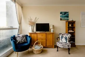 Fully equipped charming holiday home with garden & fast internet | Beach view | Next to the beach | Pet-friendly - Image 3