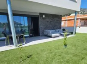 Lux Holiday Home Slatki - Five Bedroom Holiday Home with Pool - Image 3