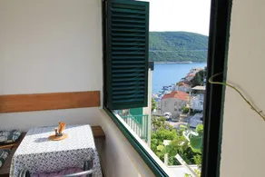 Flat with barbeque & garden | City view - Image 2