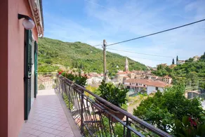 Holiday apartment with terrace | City view - Image 2