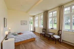 Apartment with garden, sauna & barbeque | Sea view - Image 5
