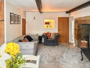 Family-friendly beautiful cottage with garden & hot tub | River view | Pet-friendly - Image 3