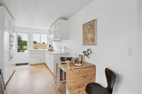Holiday home with barbeque, jacuzzi & terrace | Sea view - Image 3