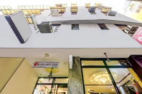 Oyo 2064 Hotel The Spot - Image 3