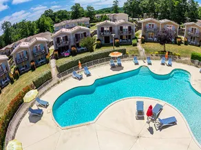 Beautiful private room with pool | Pets are welcome - Image 3