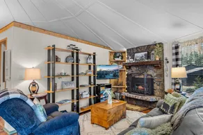 Cascade Cabin Retreat - Image 3