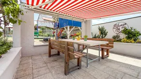 Appartamento adatto alle famiglie con griglia, giardino e terrazza | Vista sul giardino - Image 2