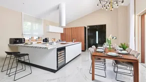 Voll ausgestattete weiträumige Villa mit Garten, Sauna und privatem Pool | Meerblick - Image 4