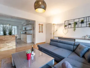 Flat with terrace - Image 3