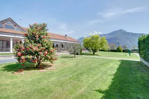 Apartment with garden & pool | Garden view - Image 3