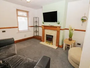 Cottage with garden & terrace | Beach view - Image 2