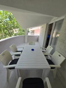 Holiday apartment with barbecue & terrace - Image 2