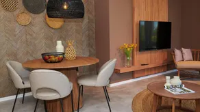 Fully equipped apartment with hot tub, terrace & pool - Image 3