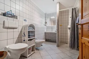 Apartment 'Ferienwohnung Süd-West' with Private Garden and Wi-Fi - Image 4
