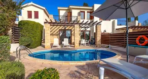 Villa con terraza, barbacoa y jardín | Vistas al campo de golf - Image 2