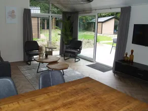 Chalet mit beheiztem Pool, Whirlpool und Terrasse - Image 5