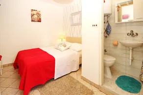 Dedicated room with terrace - Image 2