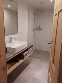 Apartment 'Mittagspitz' with Shared Garden and Wi-Fi - Image 2