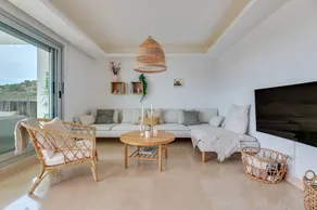 Appartement de vacances avec terrasse, jardin et piscine | Vue mer - Image 5