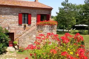 Holiday home with pool, BBQ & terrace | Garden view | Perfect for remote work - Image 2