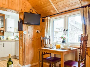 Children-friendly cottage with garden | River view - Image 5