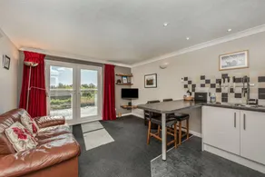 Family-oriented pleasant cottage - Image 3