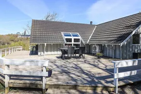 Holiday home with barbeque, sauna & jacuzzi - Image 5