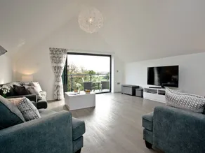 Casa vacacional con jardín y jacuzzi | Vistas al río - Image 2