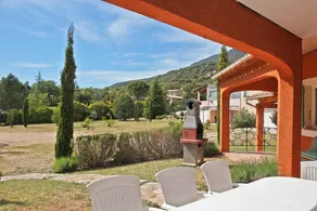 Villa with garden, BBQ & terrace - Image 4