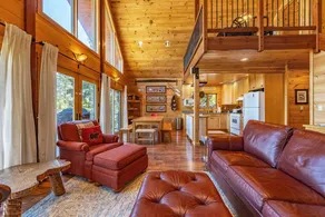 Holiday home with barbeque | Mountain view - Image 5