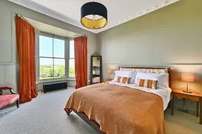 Family-oriented cottage with garden & terrace | City view | Dogs allowed - Image 5
